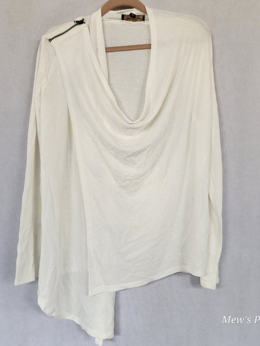 NWOT - Nancy O'Dell Cream Long Sleeve Wrap Style Sweater Feature with Zipper